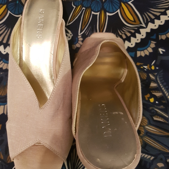 Heeled Slides 8 - Picture 4 of 9